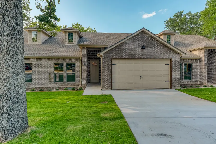 510 W 0ak Street, Weatherford, TX 76086 - #2