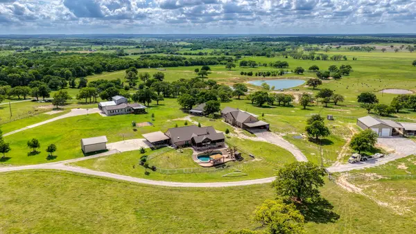 303 Private Road 3365, Boyd, TX 76023