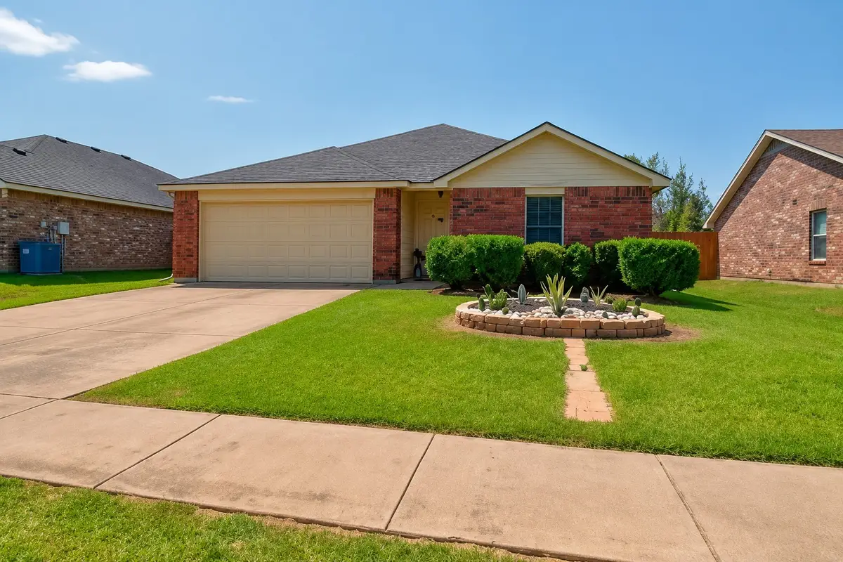 302 Quail Crossing Drive, Sanger, TX 76266 - #1