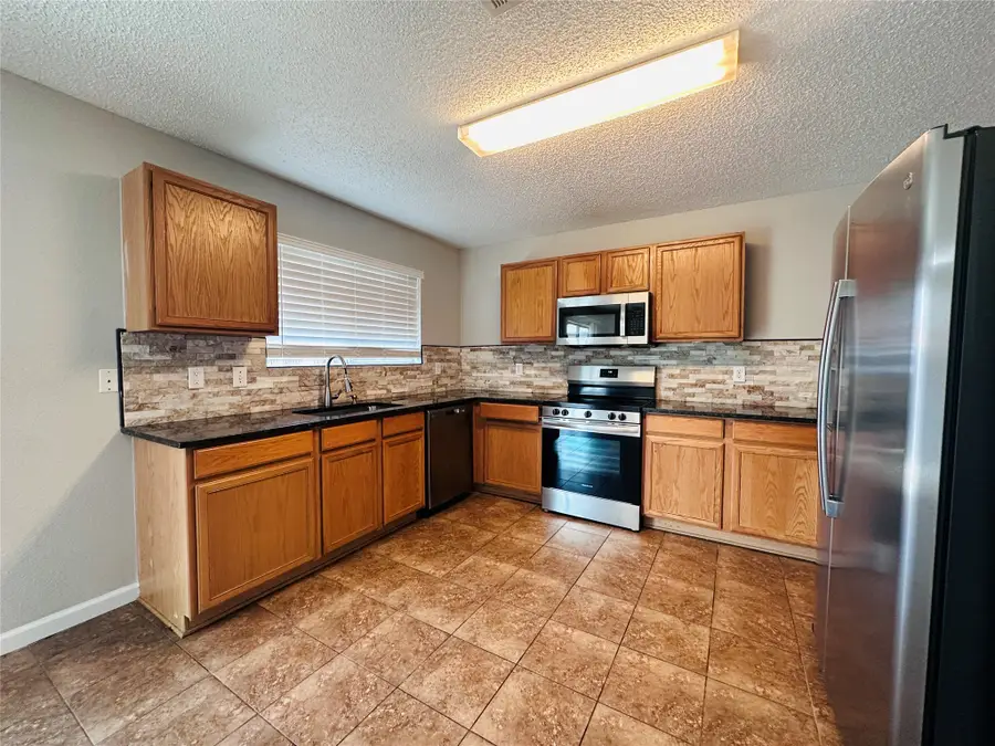 8600 Hawkview Drive, Fort Worth, TX 76179 - #3