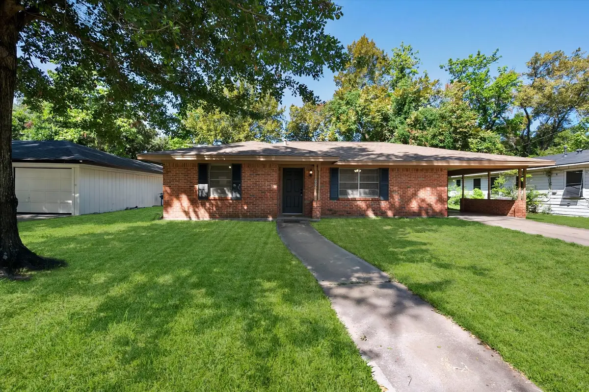 902 N 23 1/2 Street, Corsicana, TX 75110 - #1