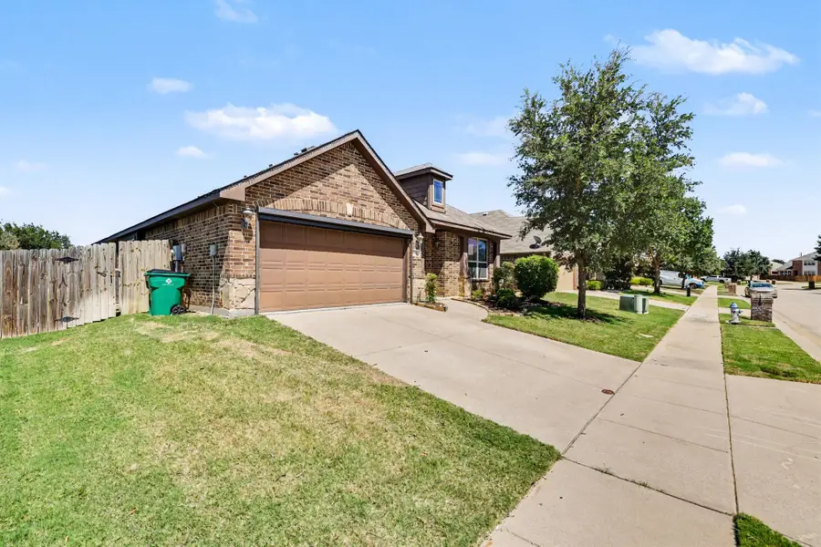 8305 Spitfire Trail, Aubrey, TX 76227 - #3