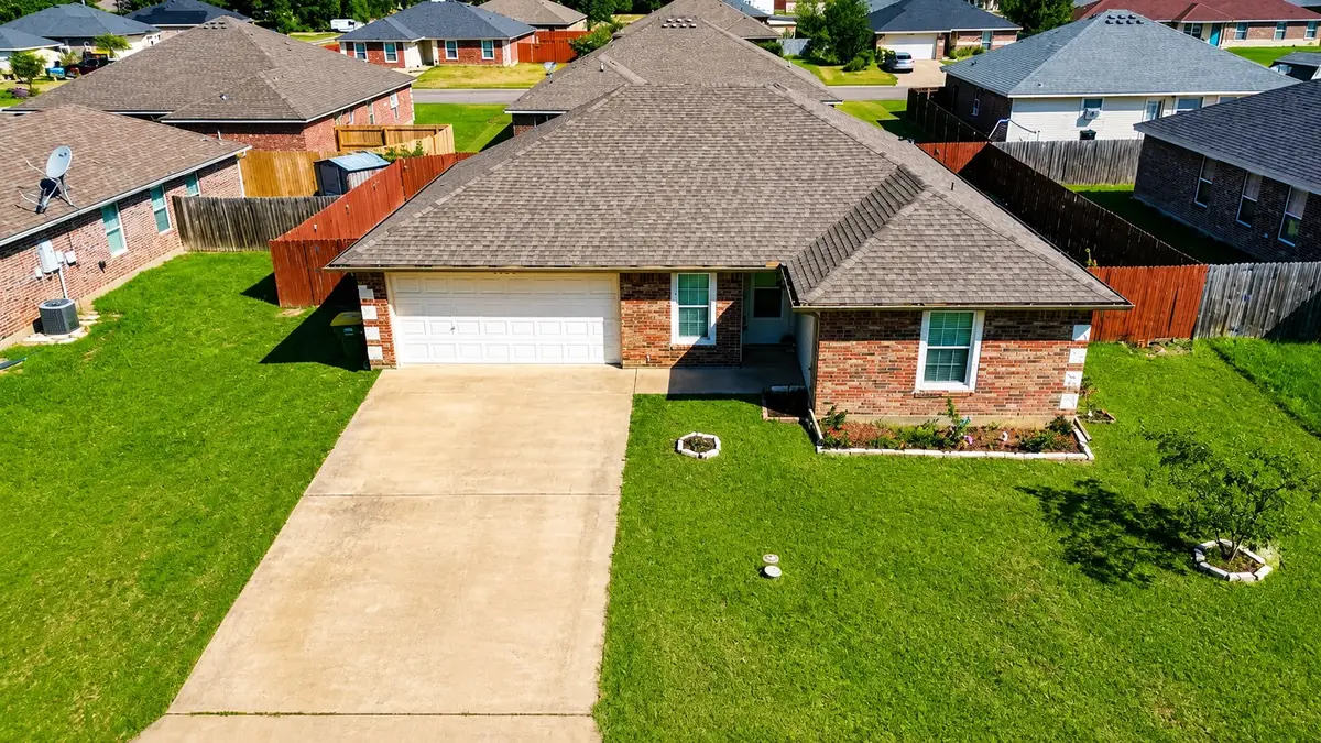 2003 Firefly Circle, Bellmead, TX 76705 - #1