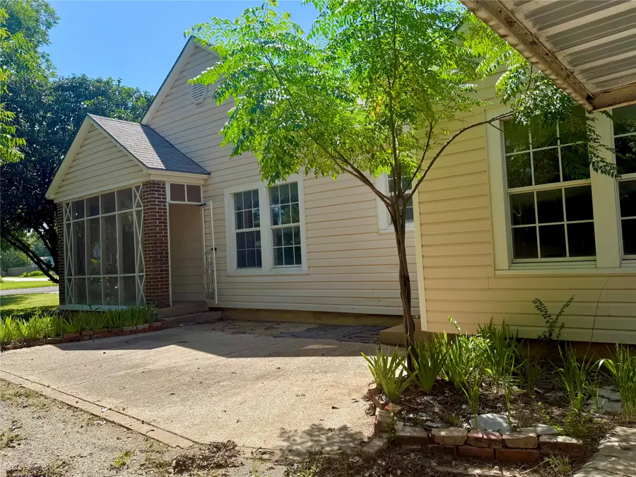 2700 Elizabeth Drive, Brownwood, TX 76801 - #2
