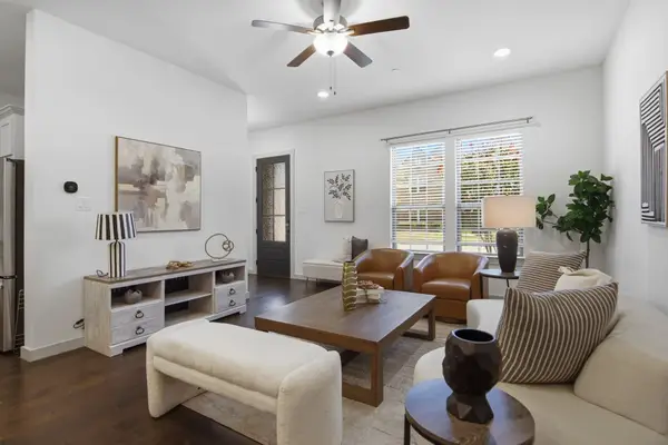 2221 Lasso Lane, Carrollton, TX 75010