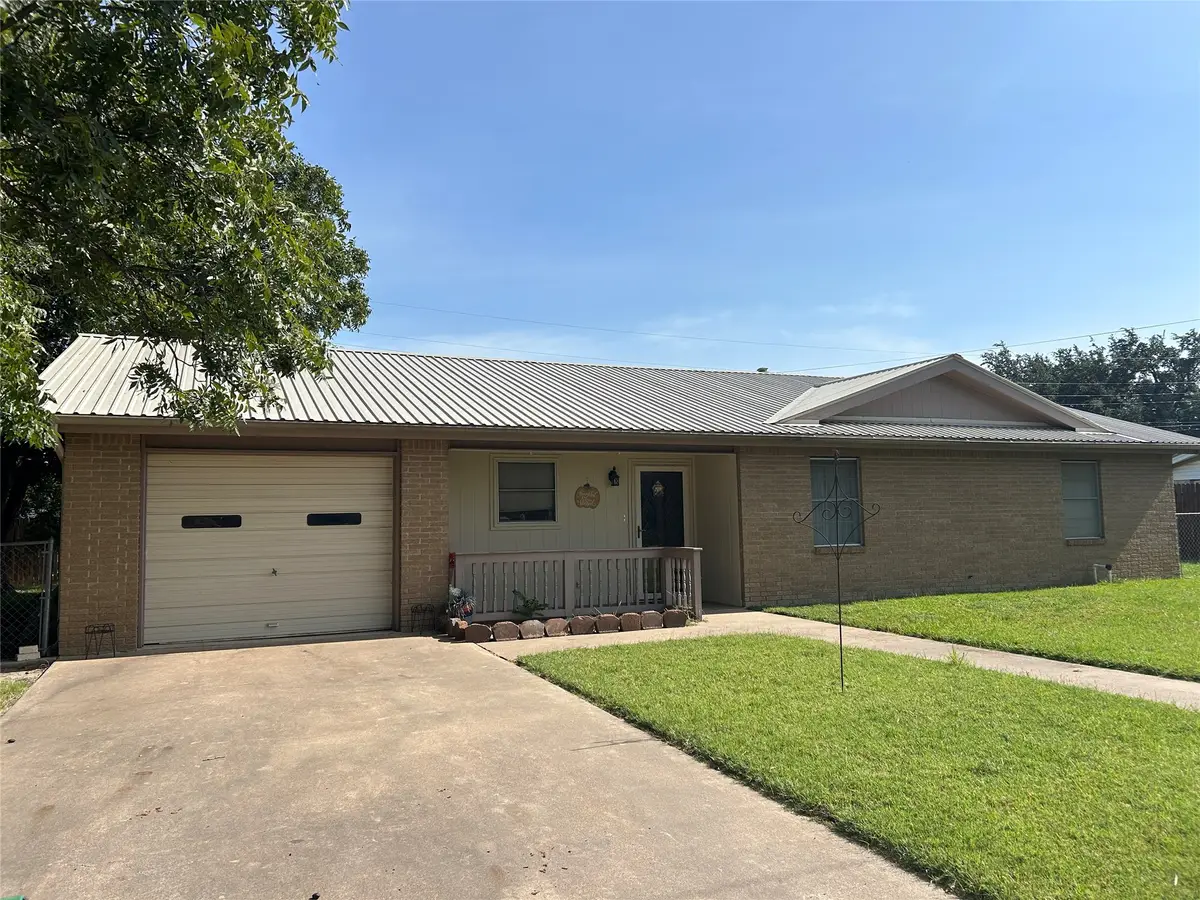 1810 Peach, Goldthwaite, TX 76844 - #1