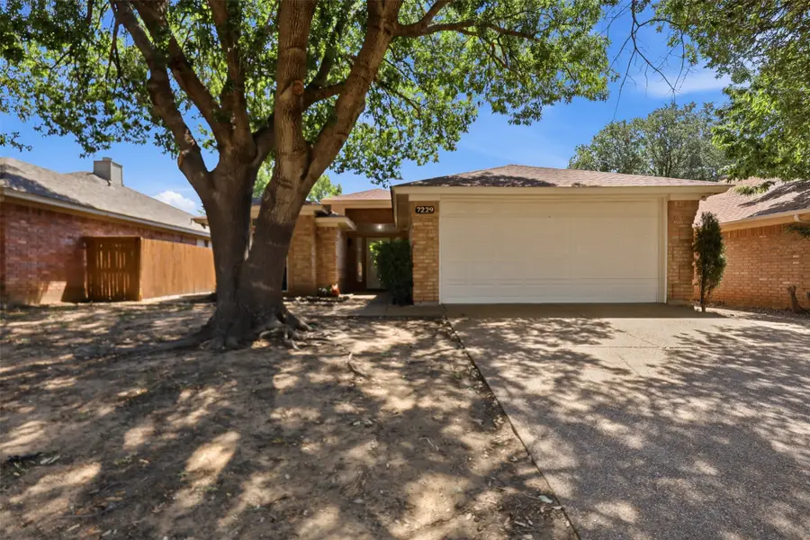 7229 Laurelhill Court S, Fort Worth, TX 76133 - #3