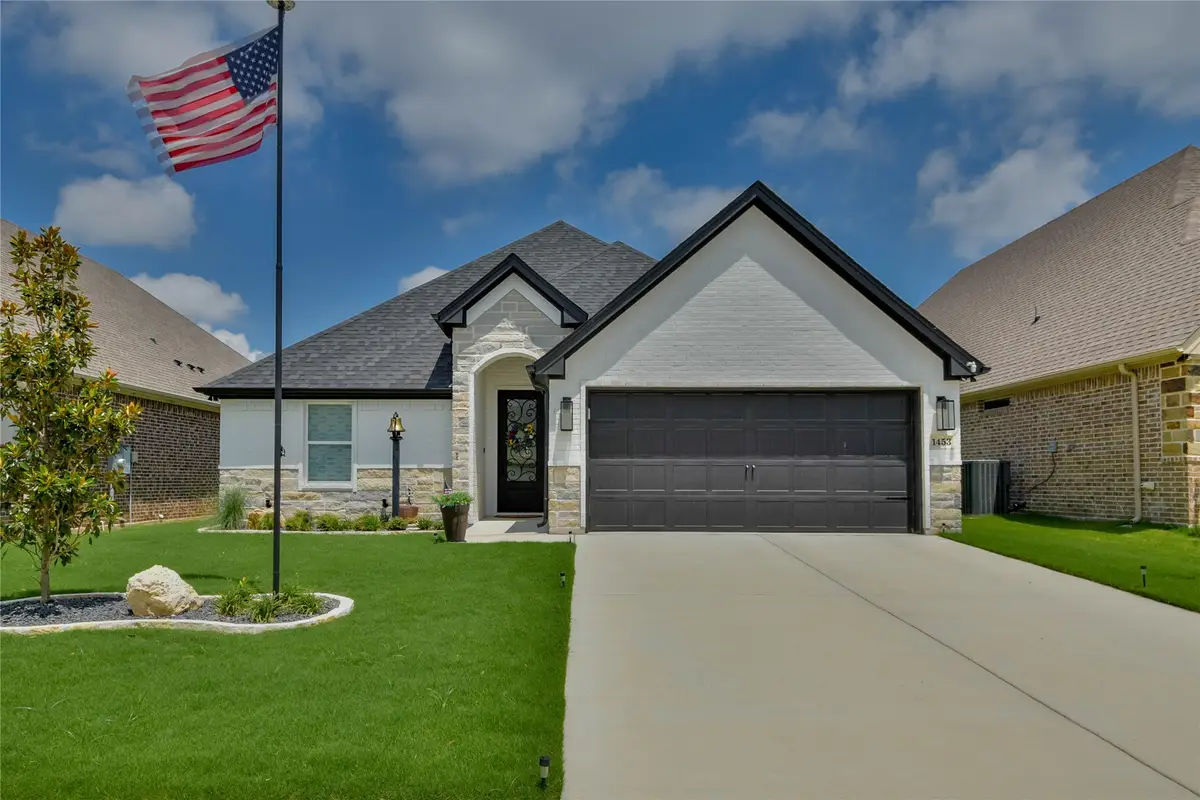 1453 Highland Park Circle, Granbury, TX 76048 - #1