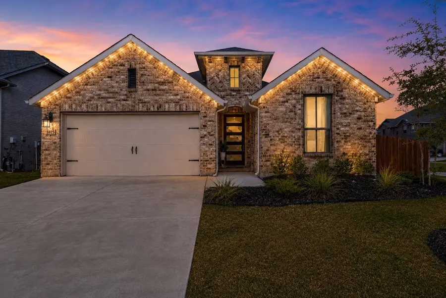 5933 Lovills Creek Street, Fort Worth, TX 76179 - #2