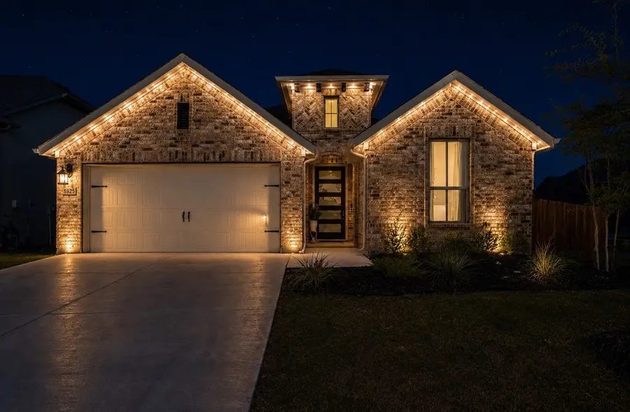 5933 Lovills Creek Street, Fort Worth, TX 76179 - #3