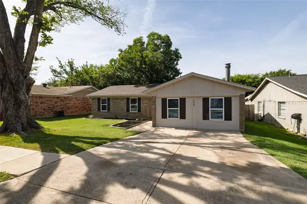 6300 Sunnybrook Drive, Watauga, TX 76148