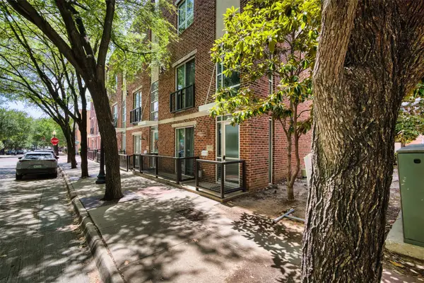3009 State Street, Dallas, TX 75204