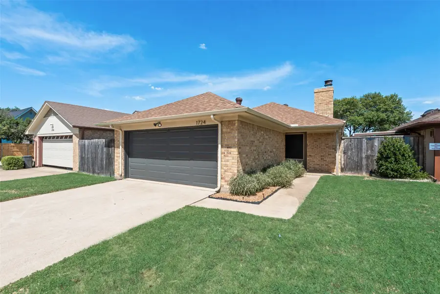 1724 Mimosa Lane, Euless, TX 76039 - #3