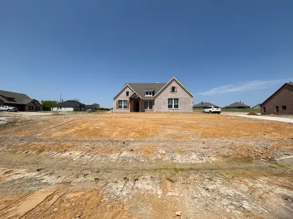 701 Water Side Drive, Van Alstyne, TX 75495