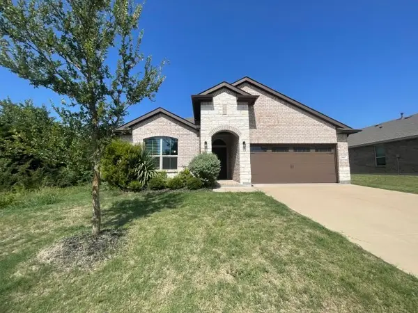 2607 Golden Bell Drive, Glenn Heights, TX 75154
