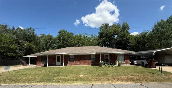 600 & 602 Cedar Street, Bonham, TX 75418