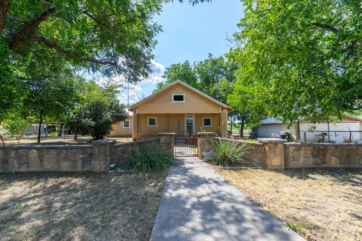 832 Peyton Street, Baird, TX 79504 - #1