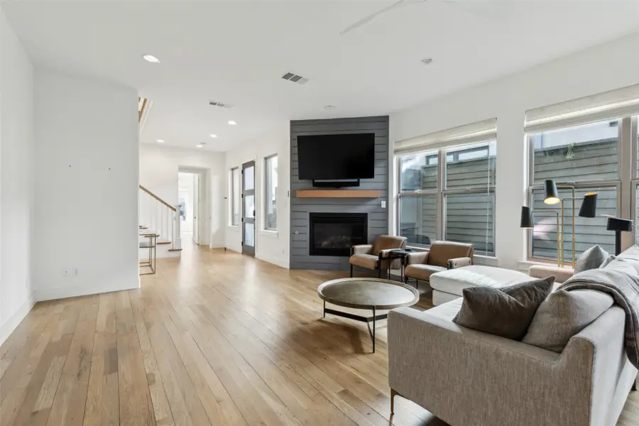5527 Matalee Avenue, Dallas, TX 75206 - #3
