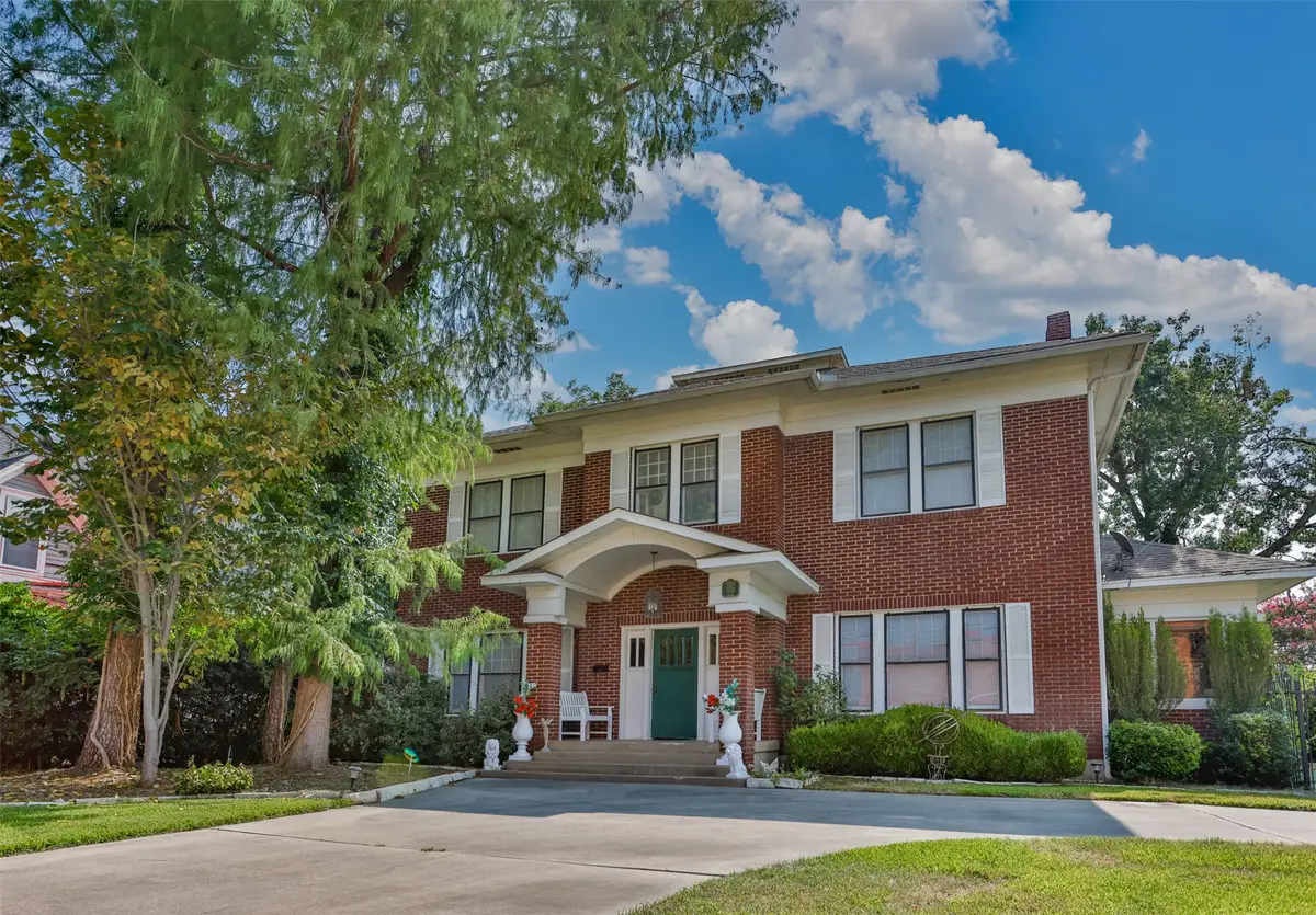 1118 S Lindsay Street, Gainesville, TX 76240 - #1
