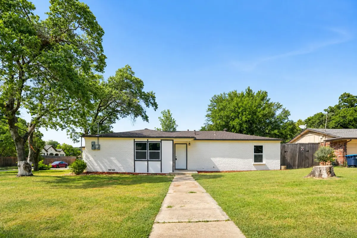 5001 Meadowbrook Drive, Fort Worth, TX 76103 - #1