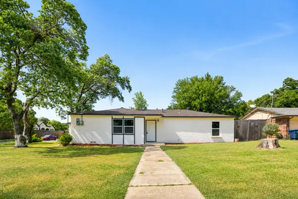 5001 Meadowbrook Drive, Fort Worth, TX 76103