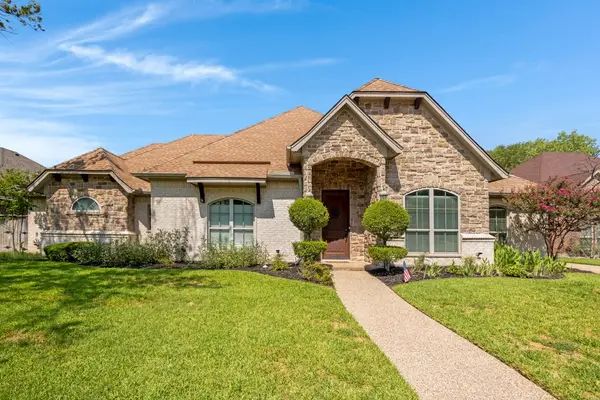 1904 Melbourne Drive, Pantego, TX 76013