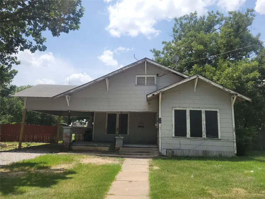 1701 6th Street, Brownwood, TX 76801 - #2
