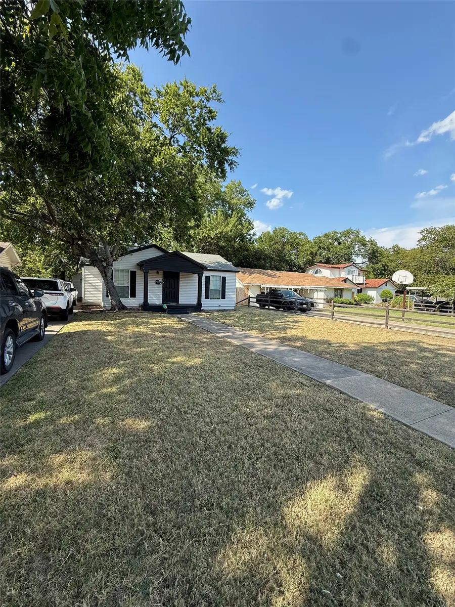 1506 Ruea Avenue, Grand Prairie, TX 75050 - #3