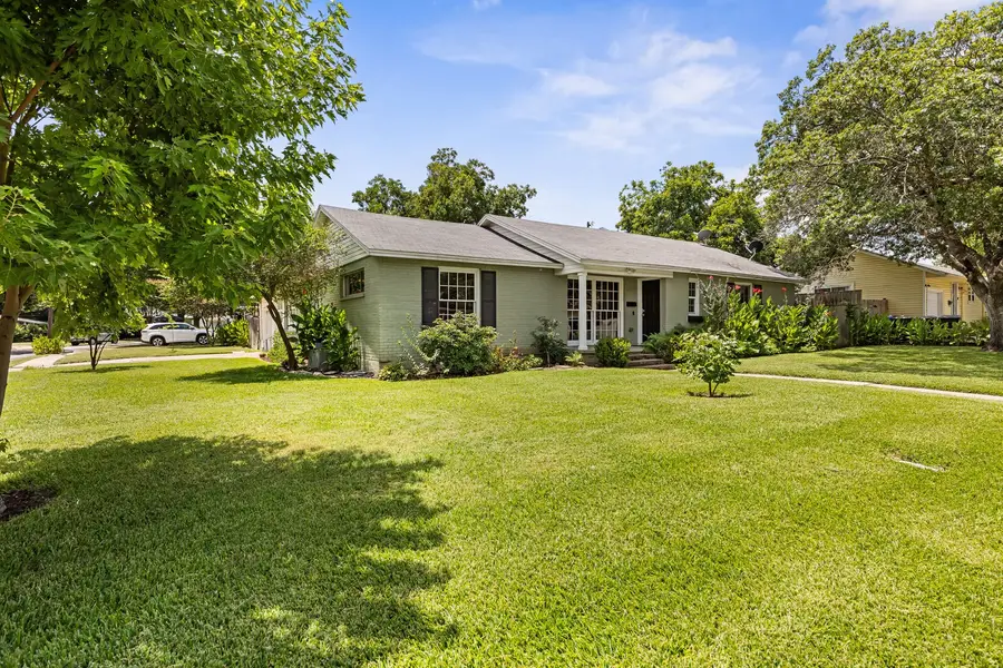 4500 Sanger Avenue, Waco, TX 76710 - #2