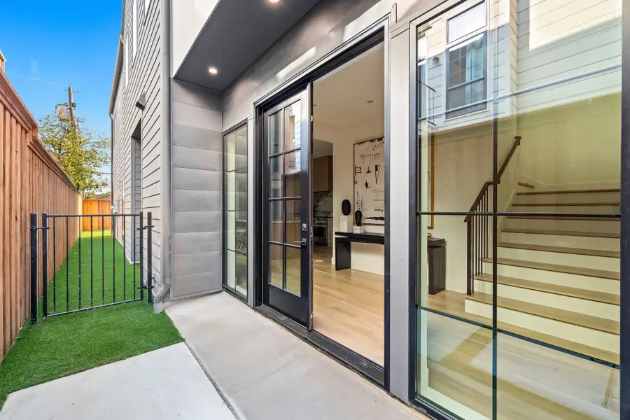 3938 Hawthorne Avenue, Dallas, TX 75219 - #2