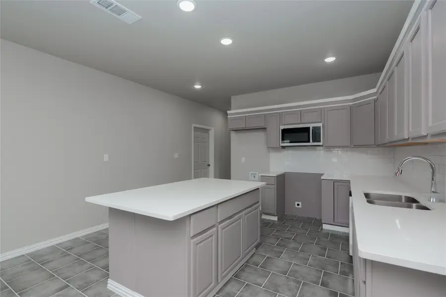 404 Campbell Street, Bowie, TX 76230 - #3
