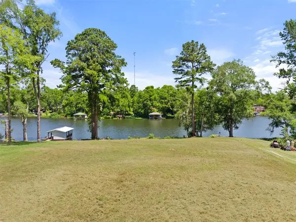 19921 Southside Circle, Winona, TX 75792