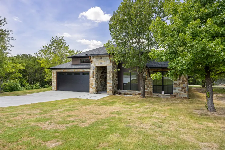 210 Knob Hill Drive, Granbury, TX 76048 - #3