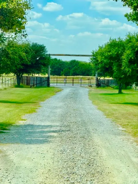 5026 Upper Montague Road, Bowie, TX 76230 - #3