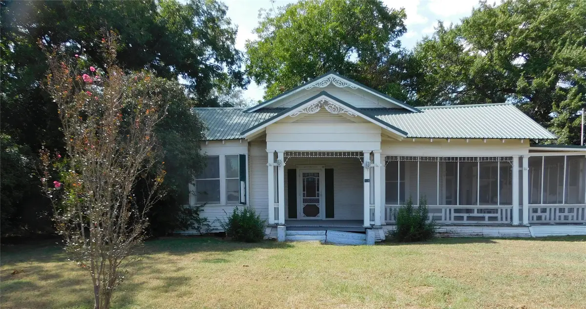 106 N 1st Street W, Dawson, TX 76639 - #1