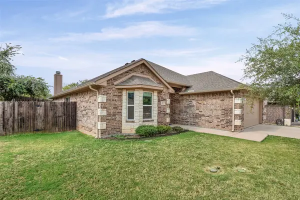 417 W 7th Street, Weatherford, TX 76086