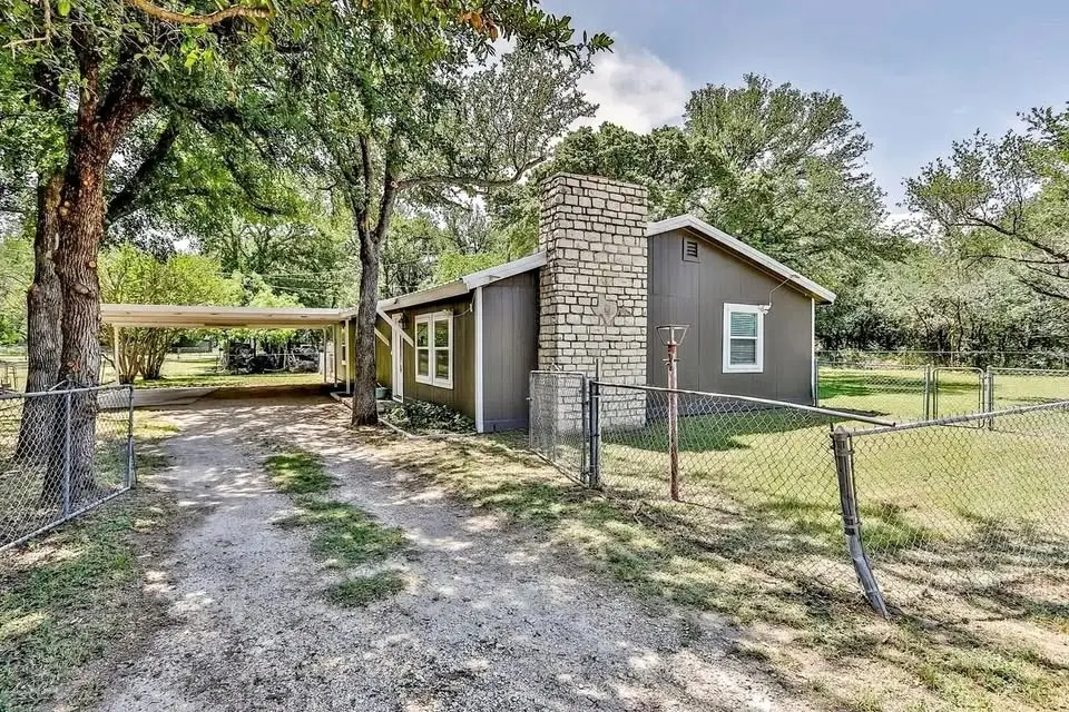 3009 Tanglewood Drive, Granbury, TX 76048 - #1