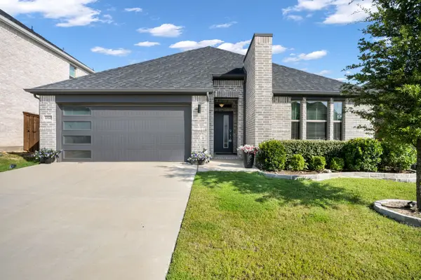 10645 Enchanted Rock Way, Fort Worth, TX 76126