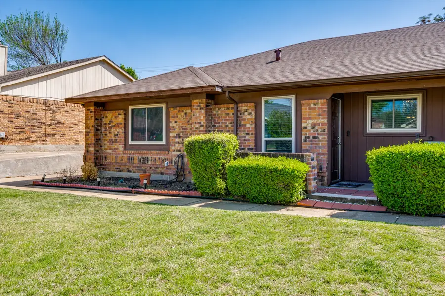 109 Hickory Springs Drive, Euless, TX 76039 - #3