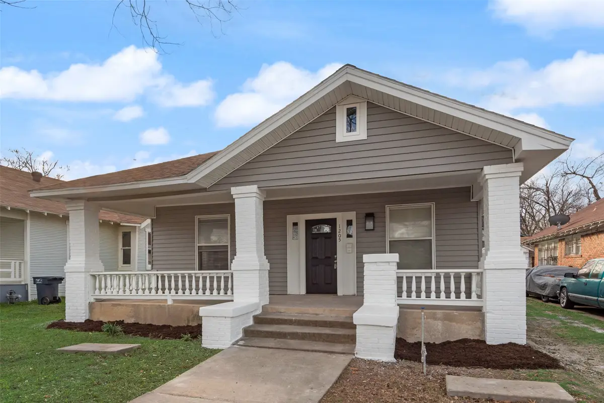 1205 W Arlington Avenue, Fort Worth, TX 76110 - #1