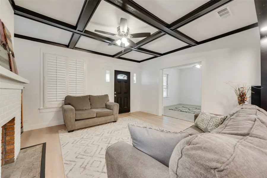 1205 W Arlington Avenue, Fort Worth, TX 76110 - #3