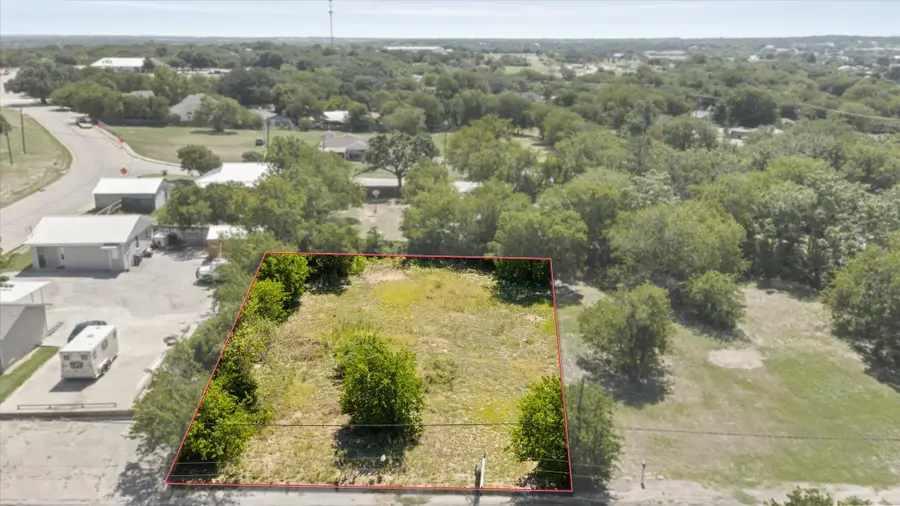 721 N Houston Street, Granbury, TX 76048 - #2