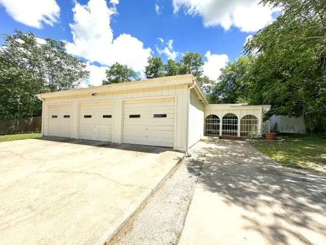 302 W Highland Avenue, Comanche, TX 76442 - #1