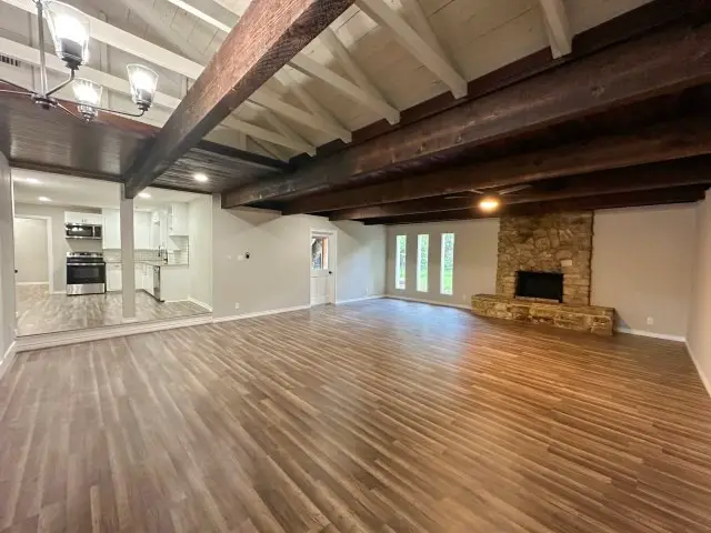 302 W Highland Avenue, Comanche, TX 76442 - #2