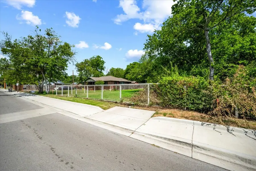 6900 Craig Street, Fort Worth, TX 76112 - #3