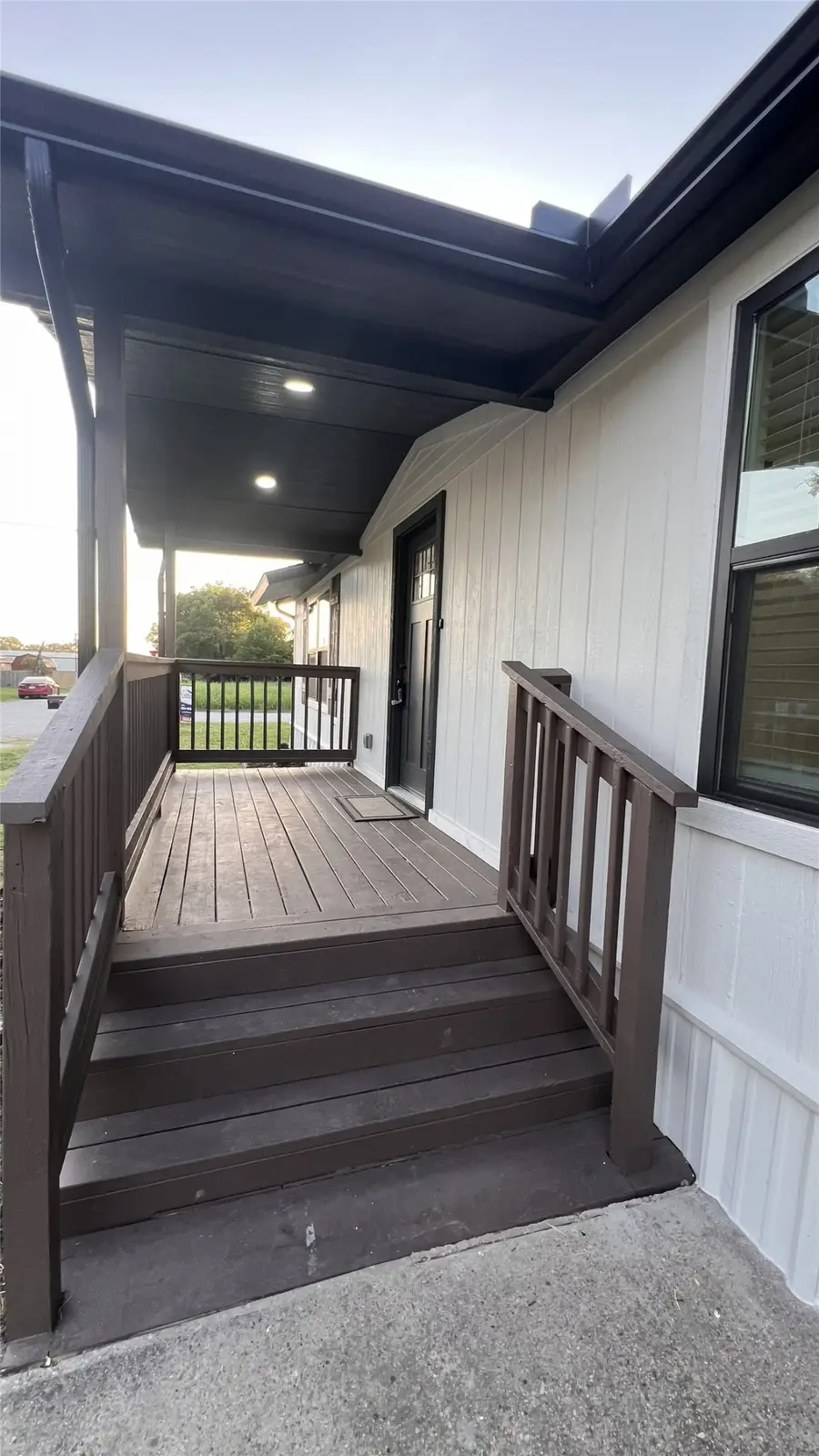 811 Thompson Street, Gainesville, TX 76240 - #3
