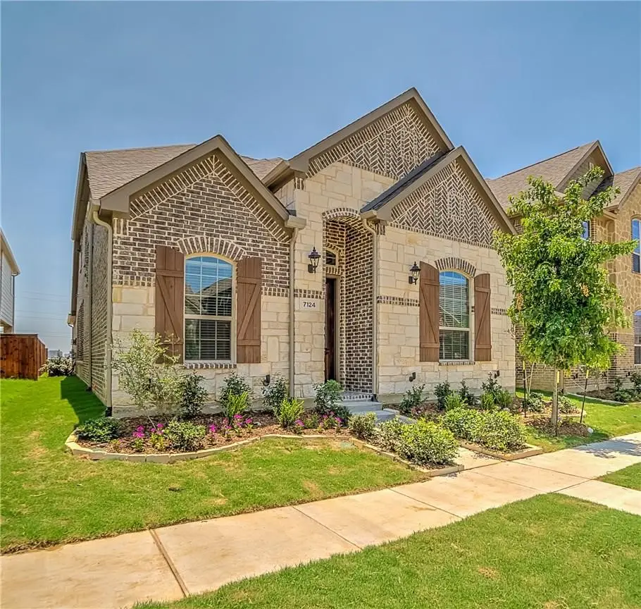 7124 Isle Royal Lane, Irving, TX 75063 - #1