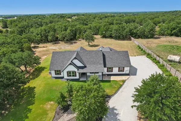 165 Rolling Bend Road, Alvord, TX 76225