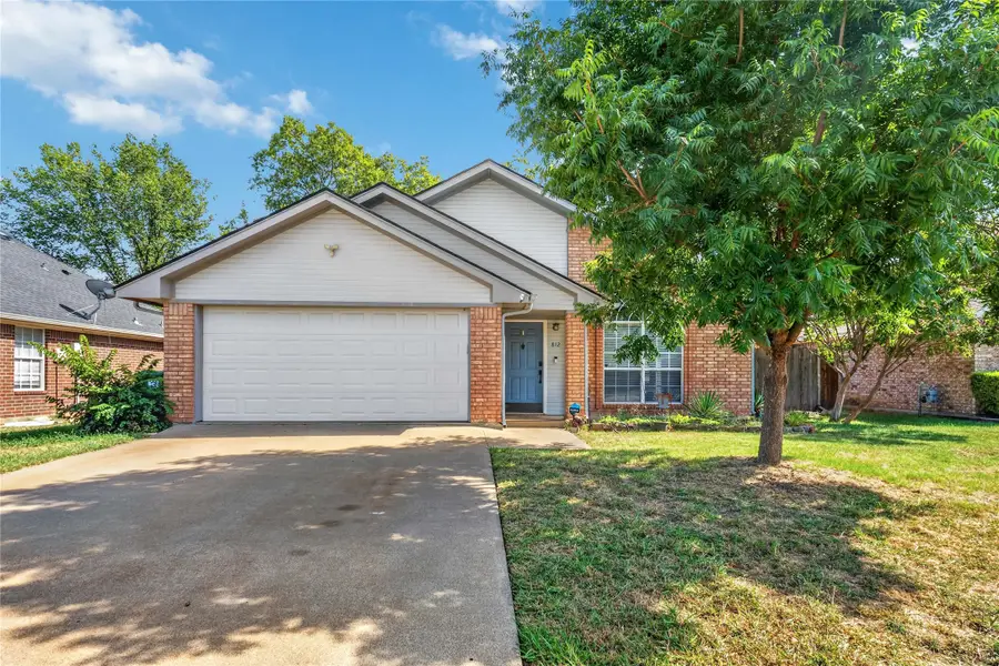 812 Brittany Drive, Denton, TX 76209 - #2