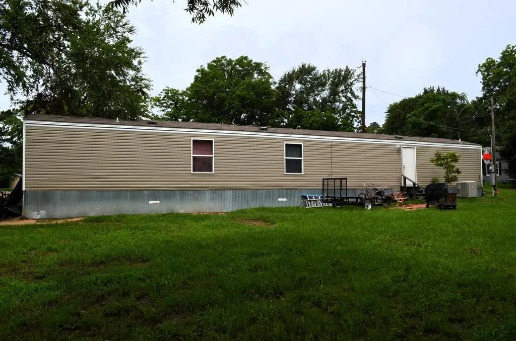 404 Church Street, Eustace, TX 75124 - #1